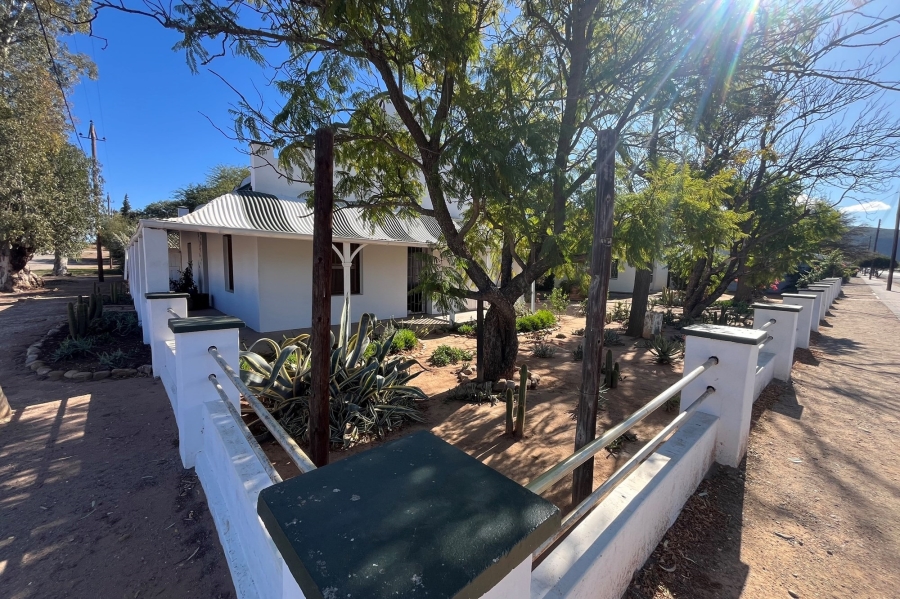 4 Bedroom Property for Sale in Steytlerville Eastern Cape